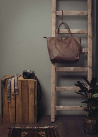 Farbe: braun