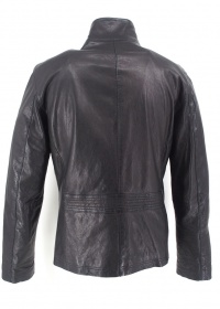 Farbe: schwarz