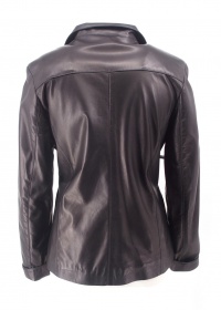 Farbe: schwarz