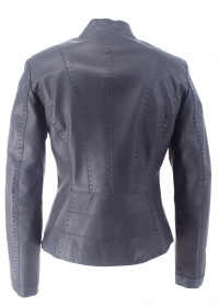 Farbe: schwarz